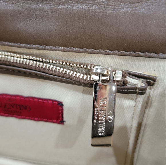 Bags - Picture 12 of 16